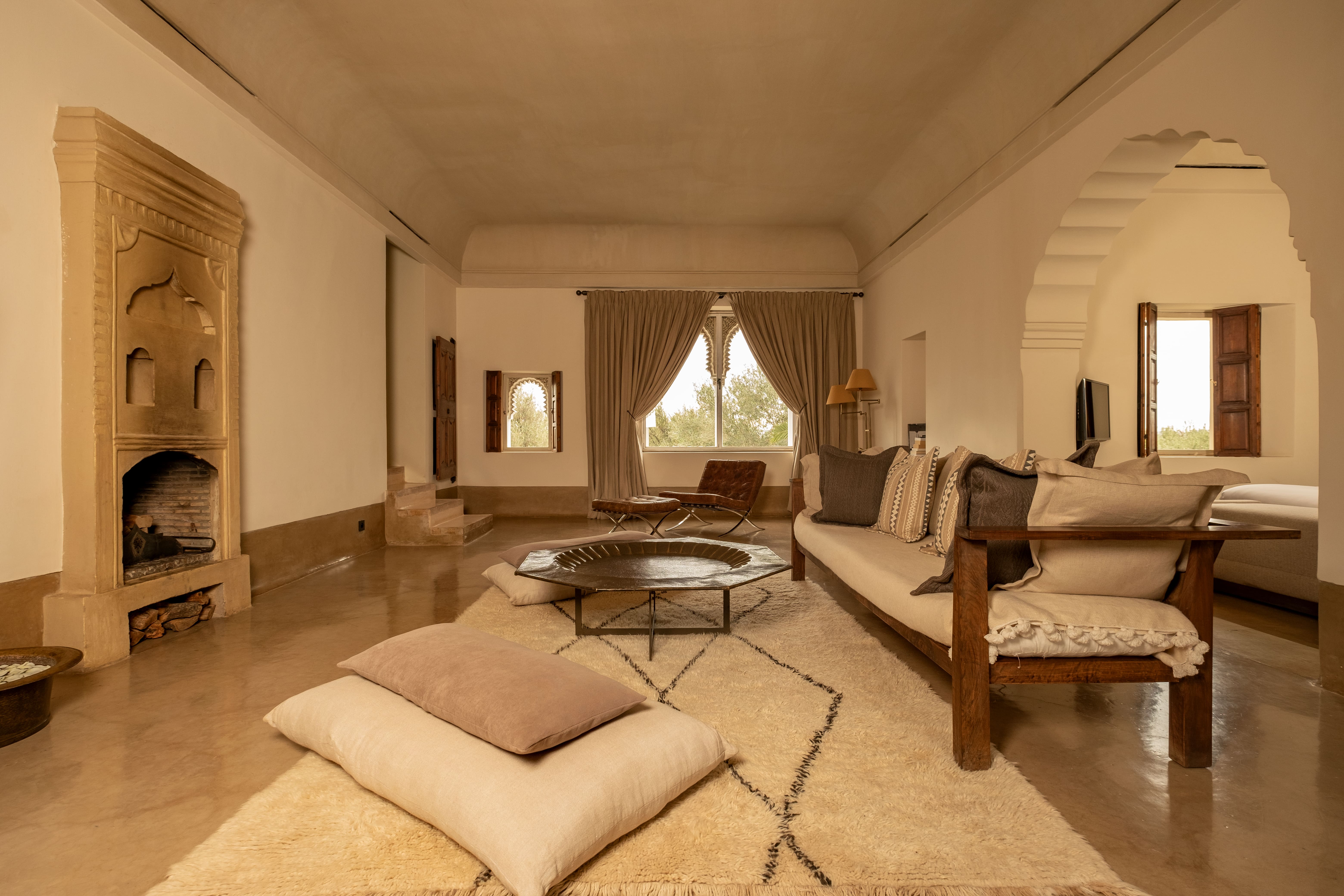 Large H Suite 2